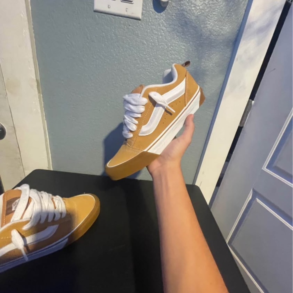 Size 9 chunky vans